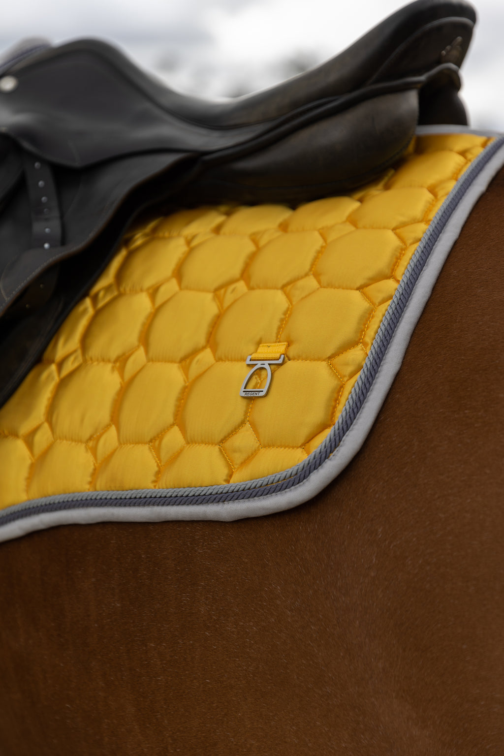 L Jump Cut Saddle Pad