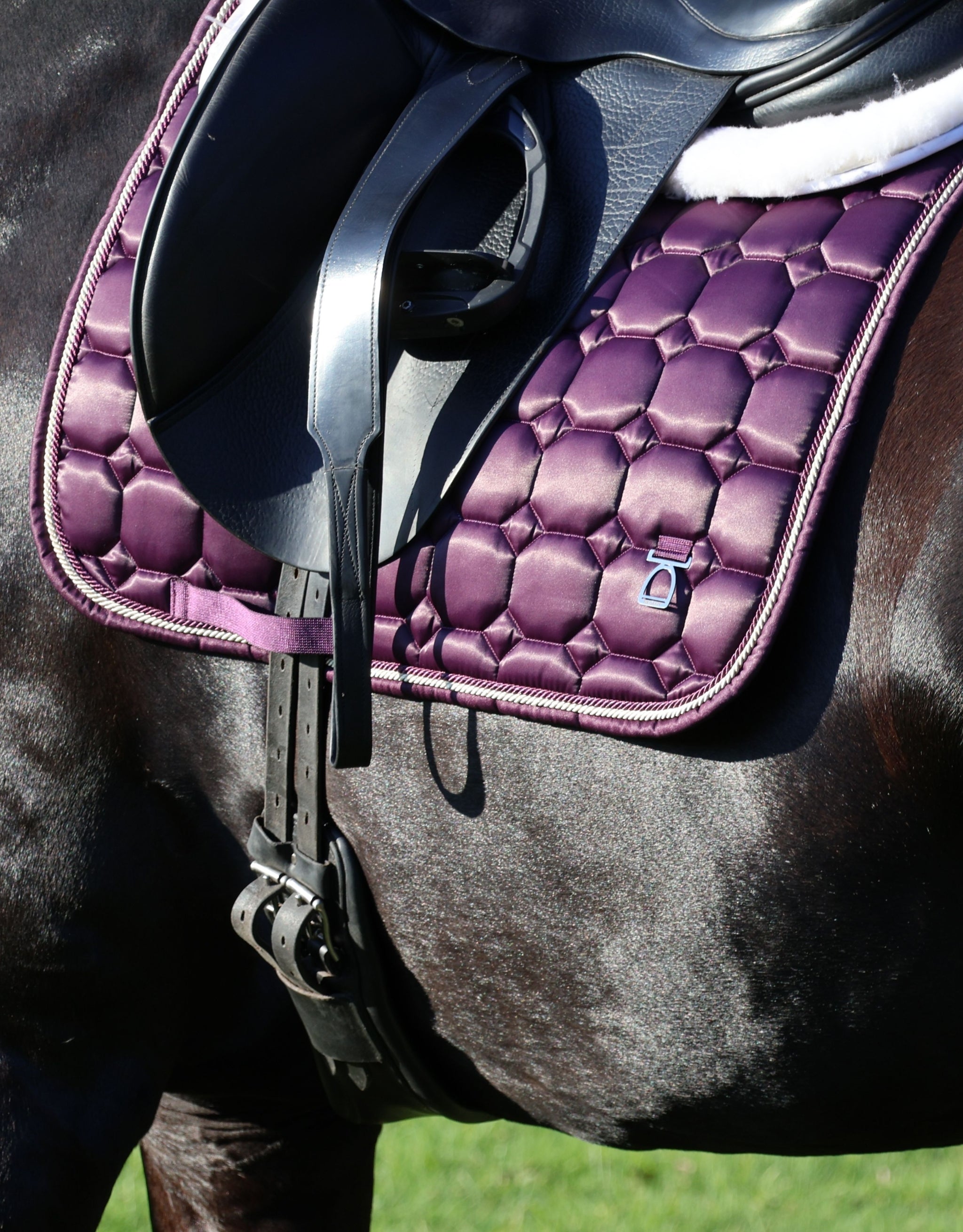 Marquis Dressage Saddle Pad – Bordeaux